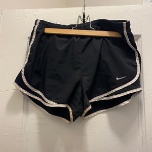 nike womens running shorts